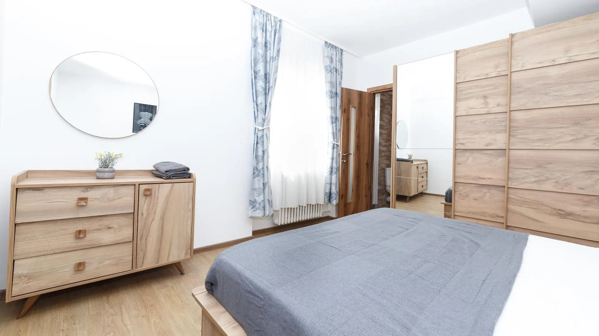 Rooftop Apartment Street Doamnei 布加勒斯特